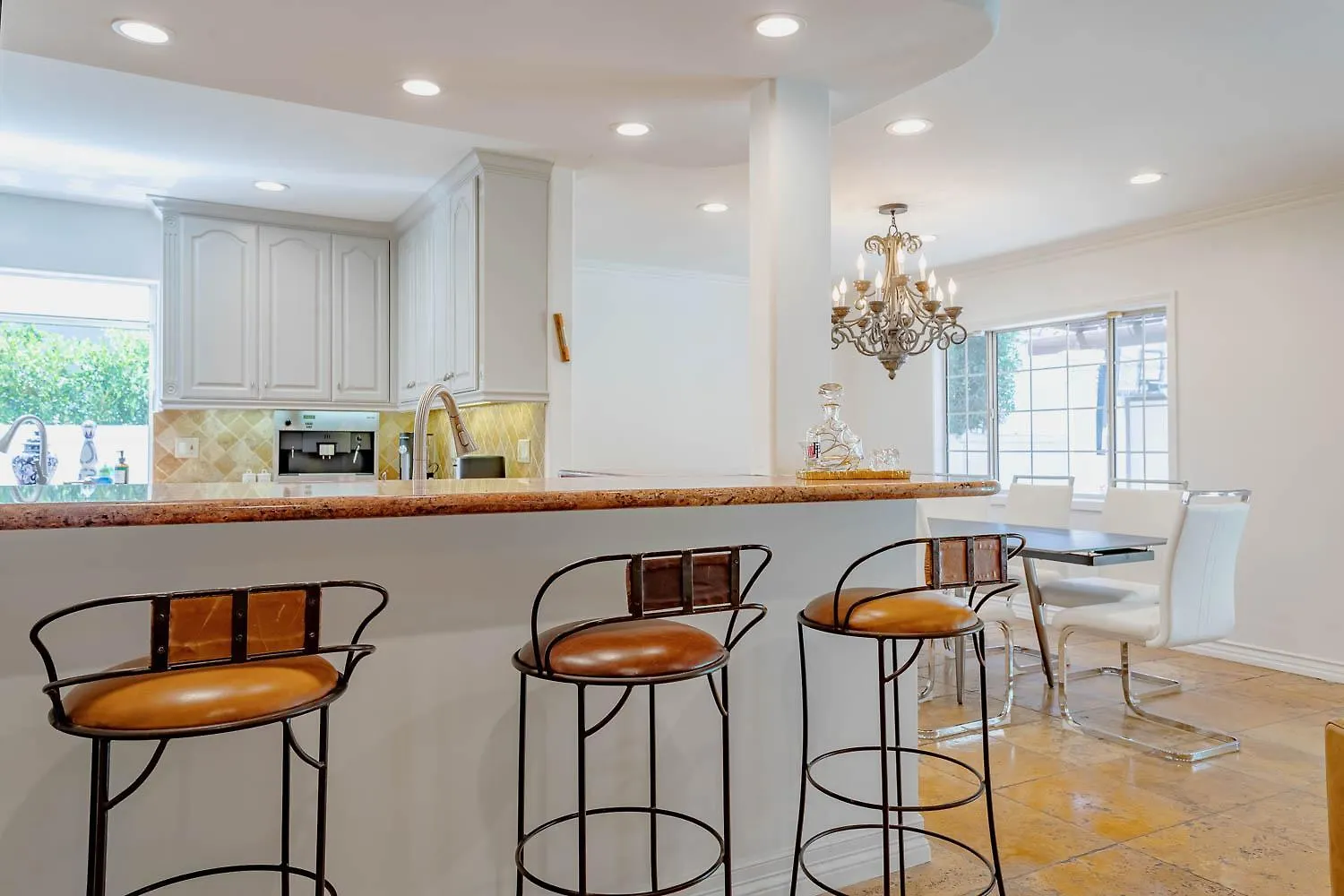 Holiday home Cozy Home With Pool And Jacuzzi Minutes From Universal Studios Los Angeles