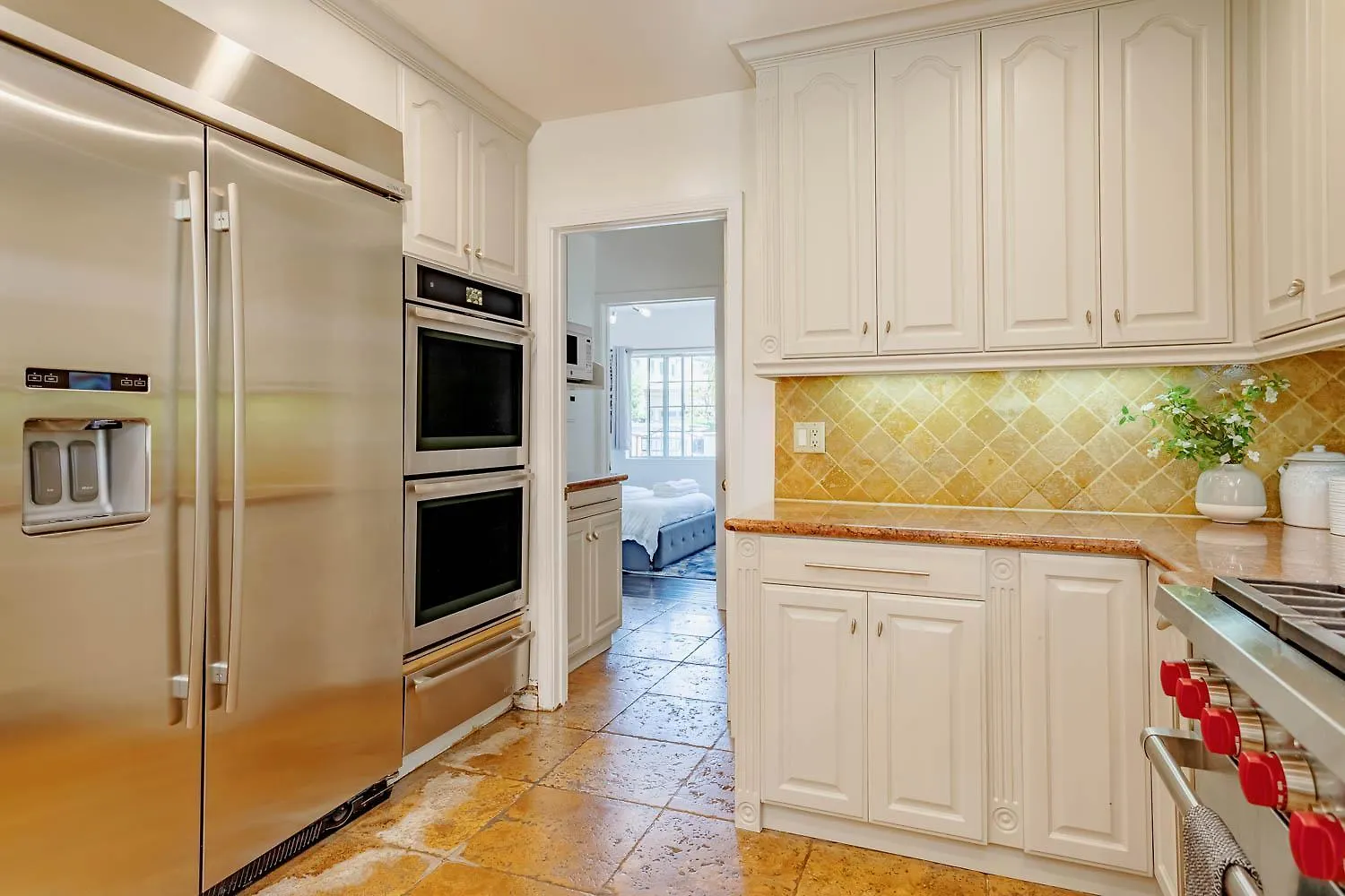 Cozy Home With Pool And Jacuzzi Minutes From Universal Studios Los Angeles Holiday home